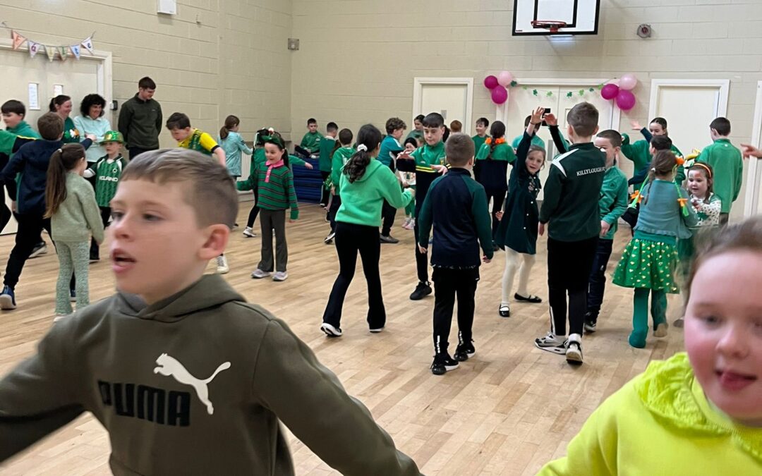 Céilí sa halla